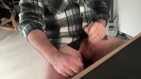 Snapshot of clemlorue75 chatting on 02/14/26, 12:24 clemlorue75 online show from 02/14/26, 12:24