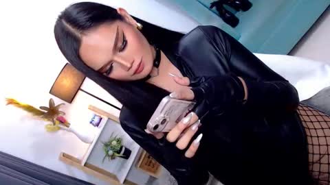 Cleo online show from 04/22/26, 09:27