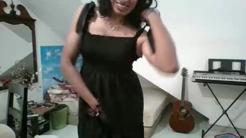 Cleopatra online show from 02/04/26, 03:51