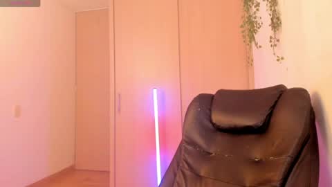 Cleopatra online show from 04/19/26, 06:10