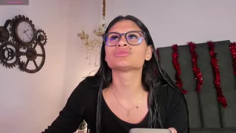 Cleopatra online show from 11/23/25, 06:19