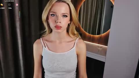 Aria online show from 11/30/25, 03:16