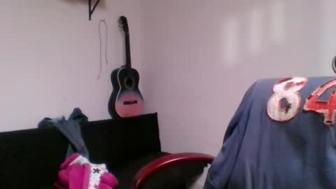 Snapshot of clickeame chatting on 09/25/25, 11:36 clickeame online show from 09/25/25, 11:36