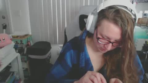 Snapshot of climaxfairy chatting on 02/13/25, 04:39 Kate online show from 02/13/25, 04:39