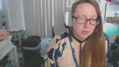 Snapshot of climaxfairy chatting on 02/14/25, 03:26 Kate online show from 02/14/25, 03:26