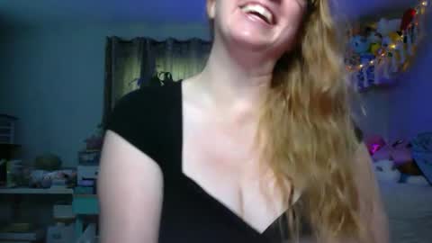 Snapshot of climaxfairy chatting on 09/09/25, 10:20 Kate online show from 09/09/25, 10:20