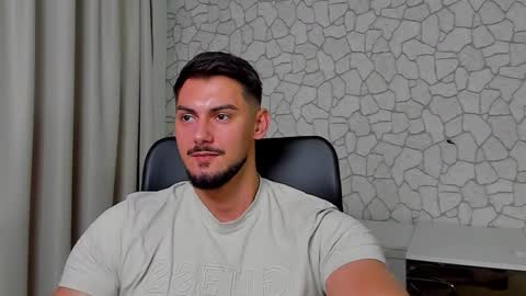 Snapshot of clintmasterss chatting on 10/23/25, 05:29 ClintMasterss online show from 10/23/25, 05:29