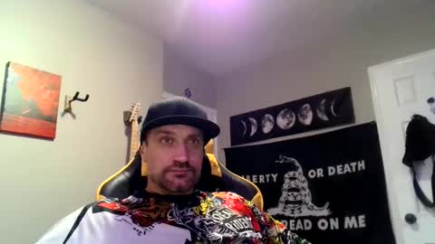 Snapshot of clintwood12 chatting on 01/01/25, 07:52 chad online show from 01/01/25, 07:52