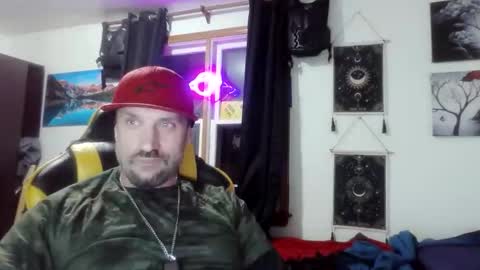 Snapshot of clintwood12 chatting on 11/11/25, 03:50 chad online show from 11/11/25, 03:50