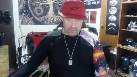 Snapshot of clintwood12 chatting on 12/14/25, 10:58 chad online show from 12/14/25, 10:58