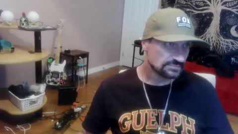 Snapshot of clintwood12 chatting on 06/07/26, 05:27 chad online show from 06/07/26, 05:27