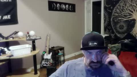 Snapshot of clintwood12 chatting on 06/08/26, 02:56 chad online show from 06/08/26, 02:56