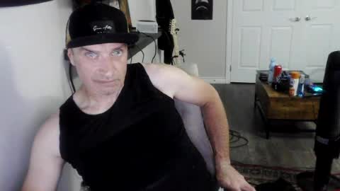 Snapshot of clintwood12 chatting on 06/13/26, 05:38 chad online show from 06/13/26, 05:38
