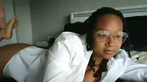 High Queen Clio online show from 10/10/25, 03:55