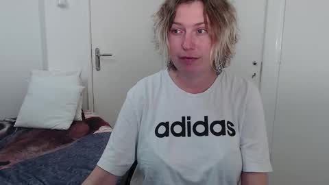 Syl  online show from 02/05/26, 07:51