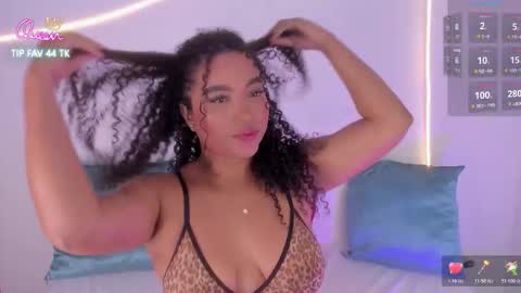 cloe_25 online show from 02/12/26, 11:11