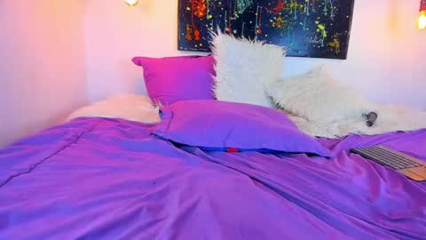 Snapshot of cloe_bridge chatting on 12/09/24, 10:00 Cloe Bridgee online show from 12/09/24, 10:00