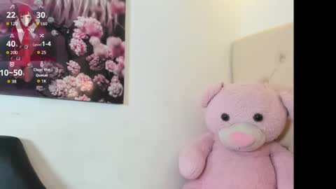Snapshot of cloe_glace chatting on 07/20/26, 08:00 Cloe Glace online show from 07/20/26, 08:00