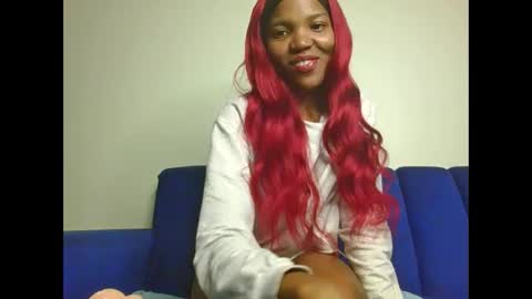 Cloe online show from 11/28/25, 10:34