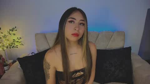 cloe_martinezz_ online show from 07/23/26, 03:04