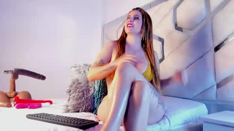 Queen Cloe online show from 04/22/26, 12:02