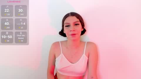 cloee20_ online show from 12/23/25, 02:53