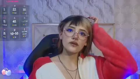 cloee_tay1 online show from 07/01/26, 11:23