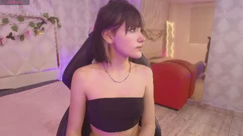 cloee_tay1 online show from 07/28/26, 11:39
