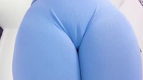 cloe online show from 02/26/25, 02:04