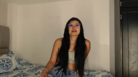 cloe online show from 04/22/26, 01:12