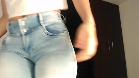 cloe online show from 04/23/26, 01:24