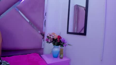 Snapshot of cloemorenti_ chatting on 03/21/26, 01:26 CloeMorenti online show from 03/21/26, 01:26