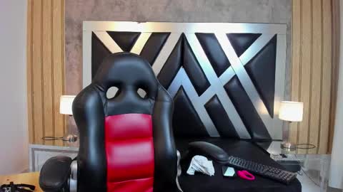 lady cloe person online show from 01/06/26, 03:49