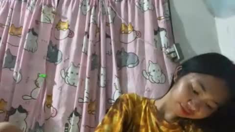 Mikki online show from 04/23/26, 12:29