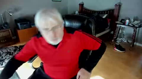 Snapshot of cloudalert62 chatting on 02/13/25, 10:33 cloudalert62 online show from 02/13/25, 10:33