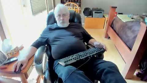cloudalert62 online show from 04/04/26, 07:00