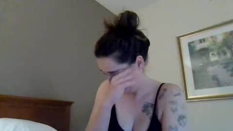 tallhungandcloudy online show from 04/24/26, 06:27