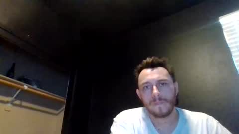 Snapshot of cloudyydayzz chatting on 05/19/26, 10:27 tallhungandcloudy online show from 05/19/26, 10:27