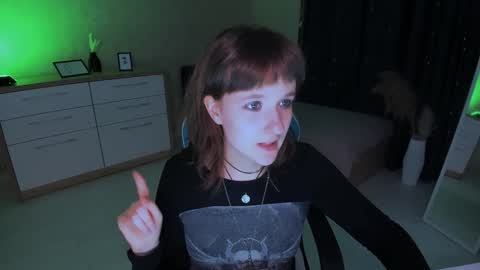  Clover  follow me  online show from 12/12/24, 02:55