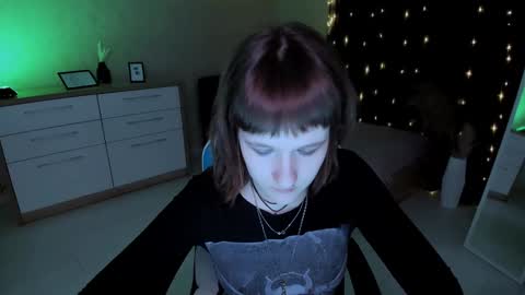  Clover  follow me  online show from 12/12/24, 05:59