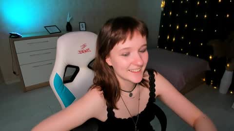  Clover  follow me  online show from 12/18/24, 06:35