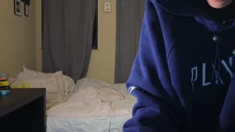 Clover online show from 12/24/24, 09:50