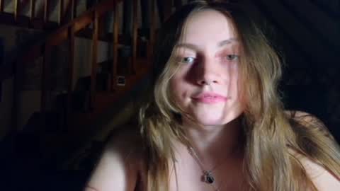 Clover online show from 02/08/25, 05:40