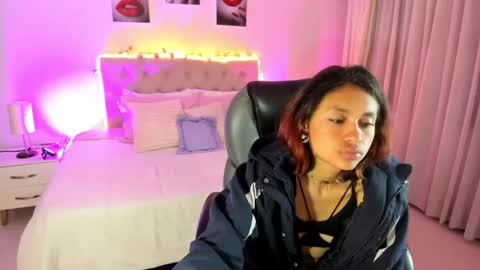 emely dolce online show from 09/29/25, 03:33