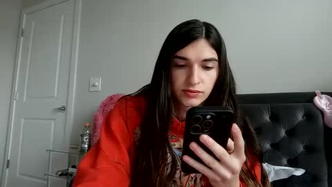 Snapshot of cluv777 chatting on 04/22/26, 02:29 cluv777 online show from 04/22/26, 02:29