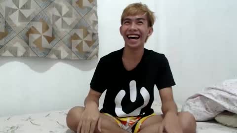 Snapshot of clyde_twinkx chatting on 11/19/25, 09:31 clyde_twinkx online show from 11/19/25, 09:31