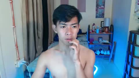 clyde_twinkx online show from 04/19/26, 07:49