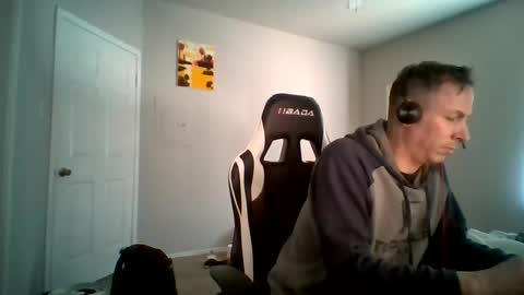 Snapshot of cmypenis chatting on 02/17/25, 04:26 Master Bates online show from 02/17/25, 04:26