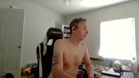 Snapshot of cmypenis chatting on 10/07/25, 06:38 Master Bates online show from 10/07/25, 06:38