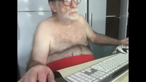 Snapshot of coach_karl chatting on 01/28/25, 07:53 Coach Karl Porn Star Tip me all the way to my next trip online show from 01/28/25, 07:53